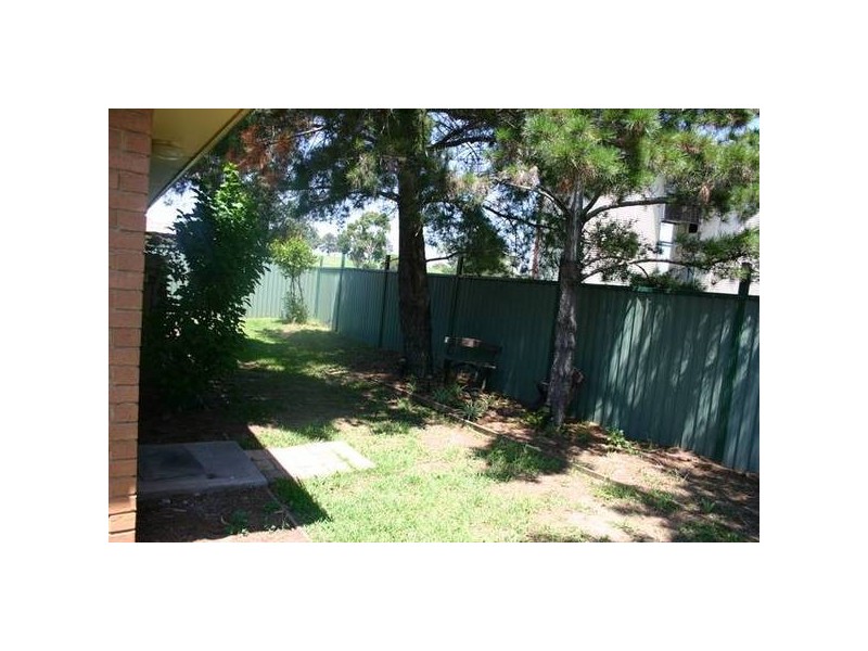 4/17-21 Poplar Crescent, Bradbury NSW 2560