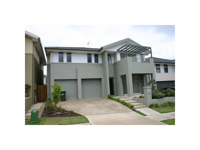 11 Gilchrist Dr, Campbelltown NSW 2560