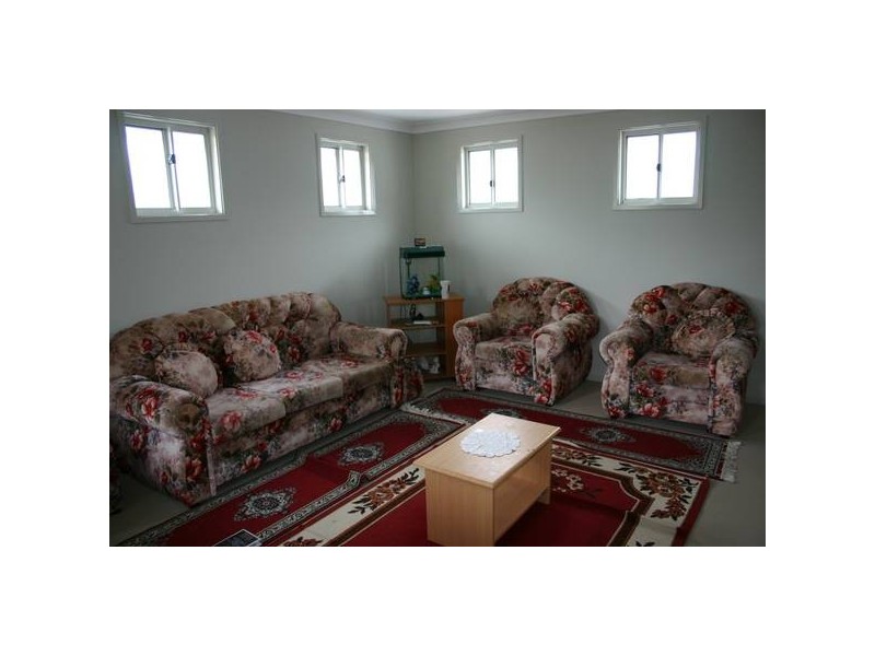 11 Gilchrist Dr, Campbelltown NSW 2560