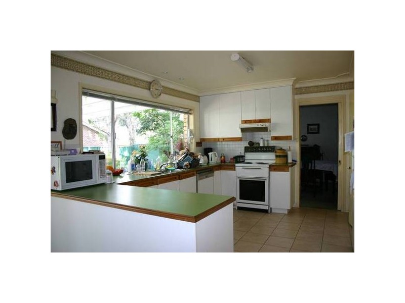 24 Atheltree Crescent, Bradbury NSW 2560