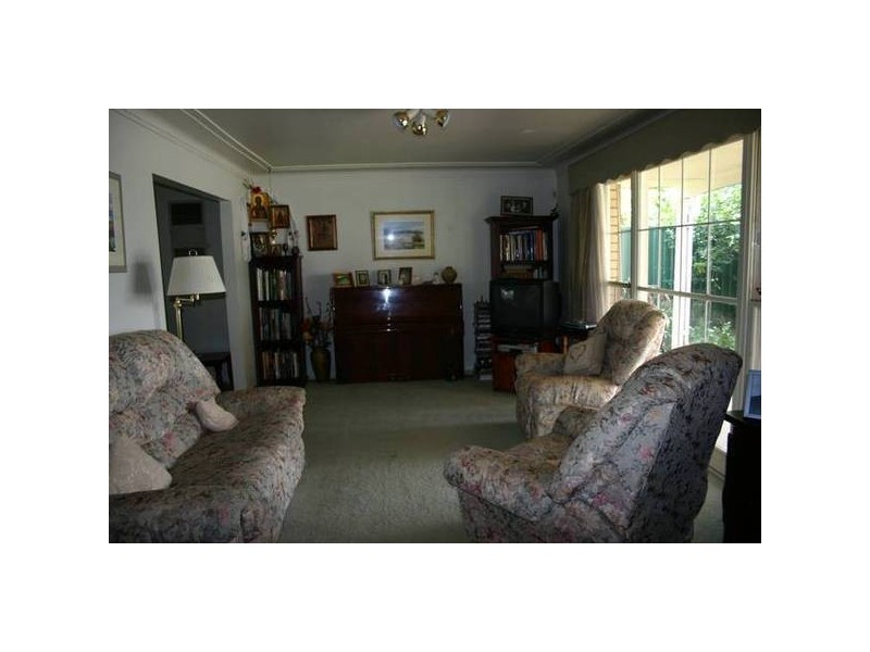 24 Atheltree Crescent, Bradbury NSW 2560