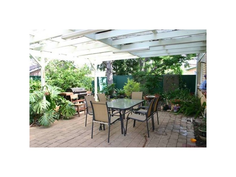 24 Atheltree Crescent, Bradbury NSW 2560