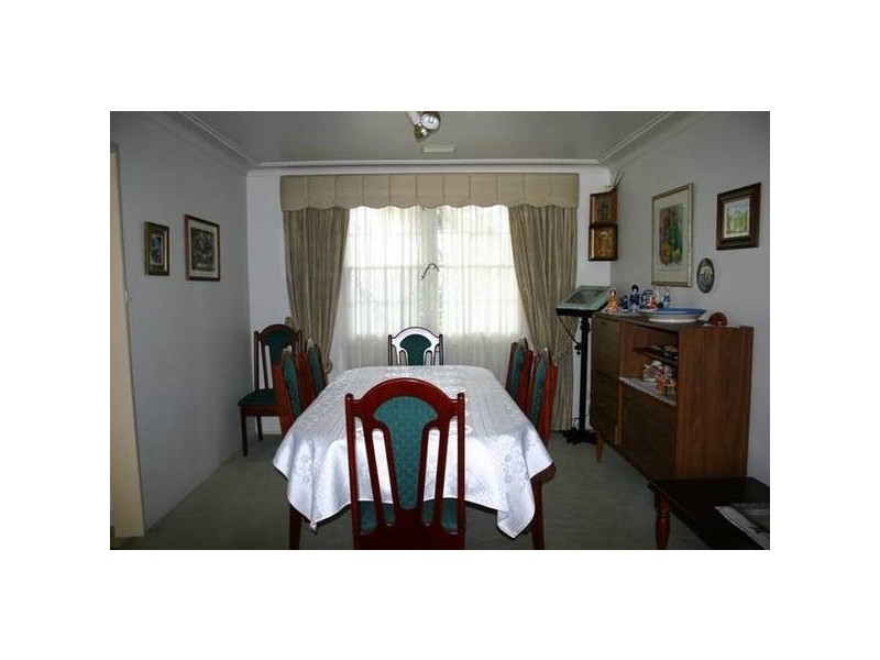 24 Atheltree Crescent, Bradbury NSW 2560