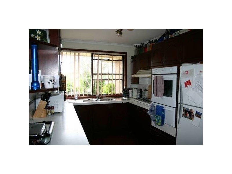 8 Desdemona Street, Rosemeadow NSW 2560