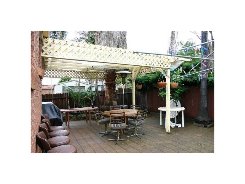 8 Desdemona Street, Rosemeadow NSW 2560