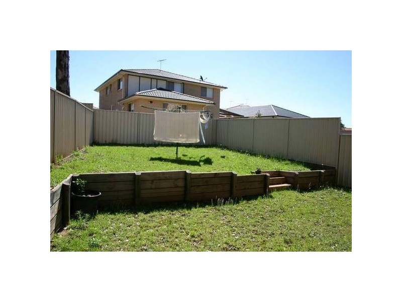 26B Fullerton Circuit, St Helens Park NSW 2560