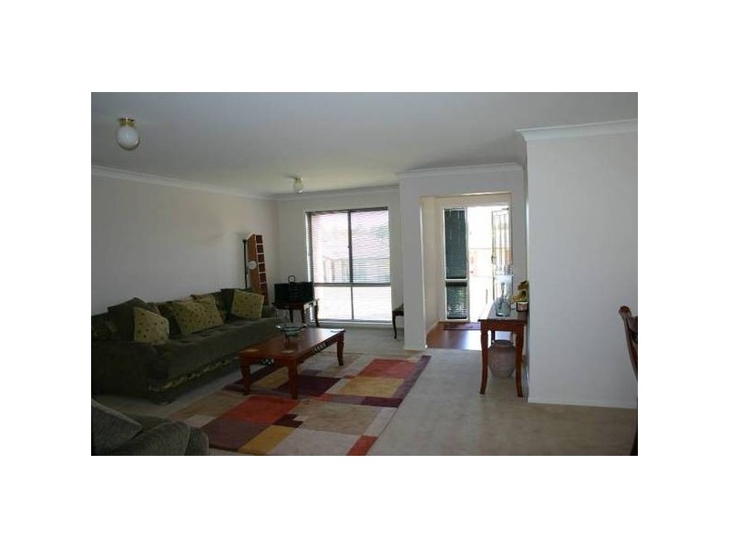11 Mclaughlin Circuit, Bradbury NSW 2560