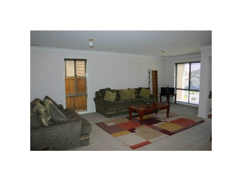 11 Mclaughlin Circuit, Bradbury NSW 2560