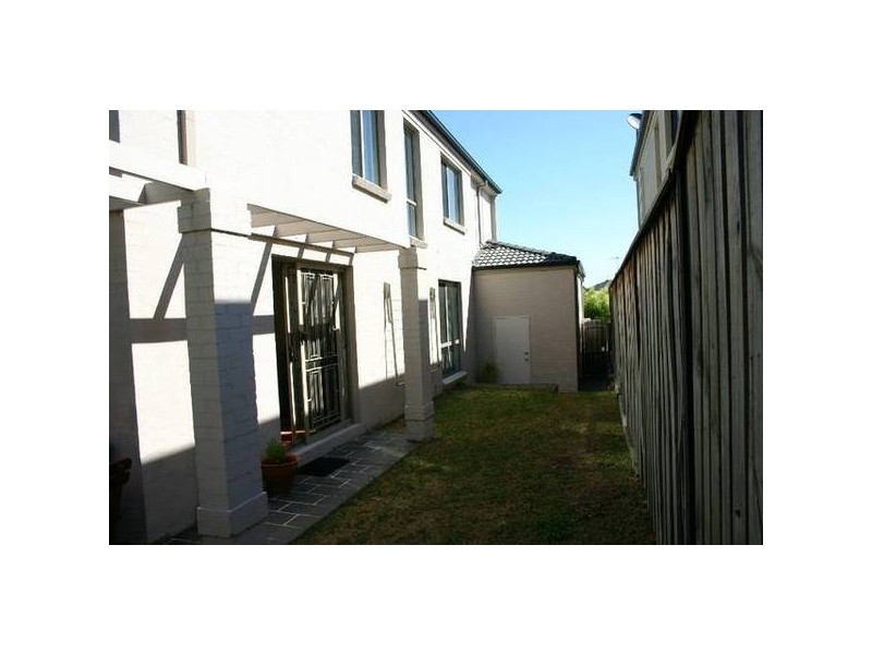 11 Mclaughlin Circuit, Bradbury NSW 2560