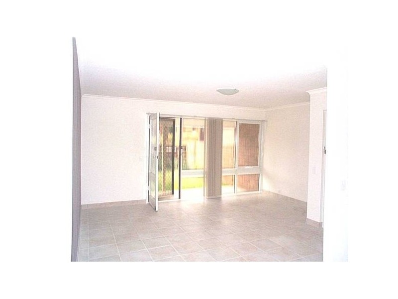 12/56 Woodhouse Dr, Ambarvale NSW 2560