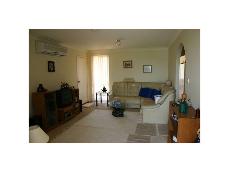 16 Edward Edgar Street, Minto NSW 2566