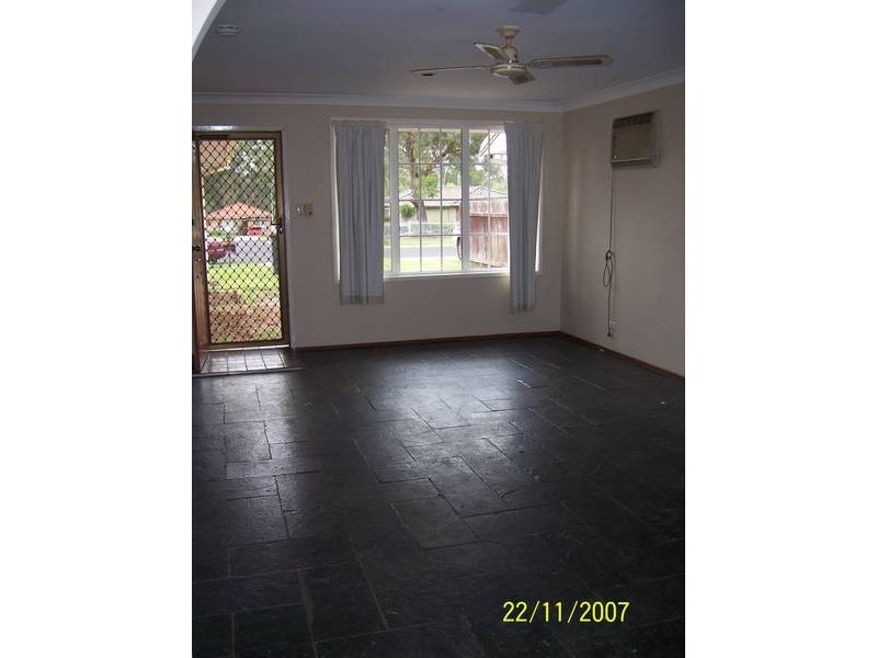 95 Potoroo Ave, St Helens Park NSW 2560