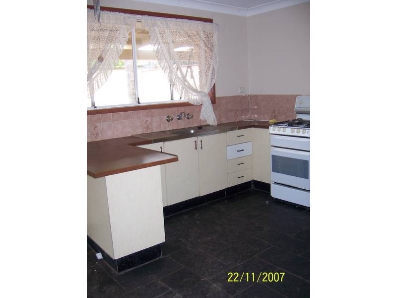 95 Potoroo Ave, St Helens Park NSW 2560