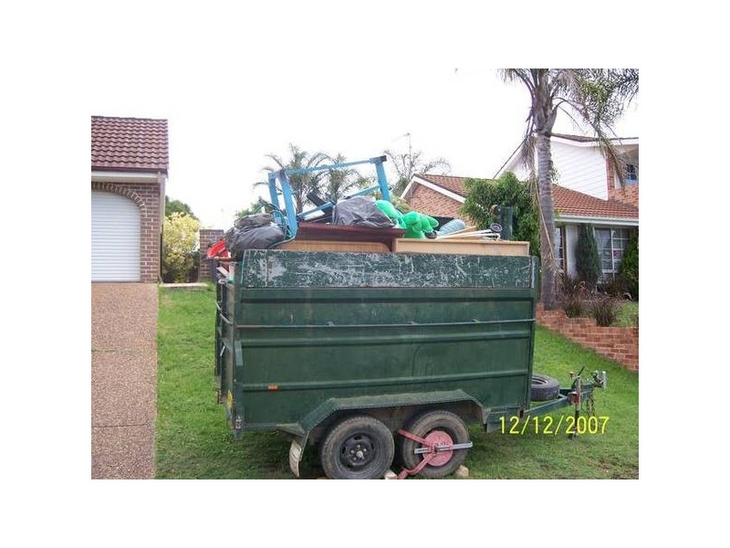 4 Amazon Pl, Kearns NSW 2558