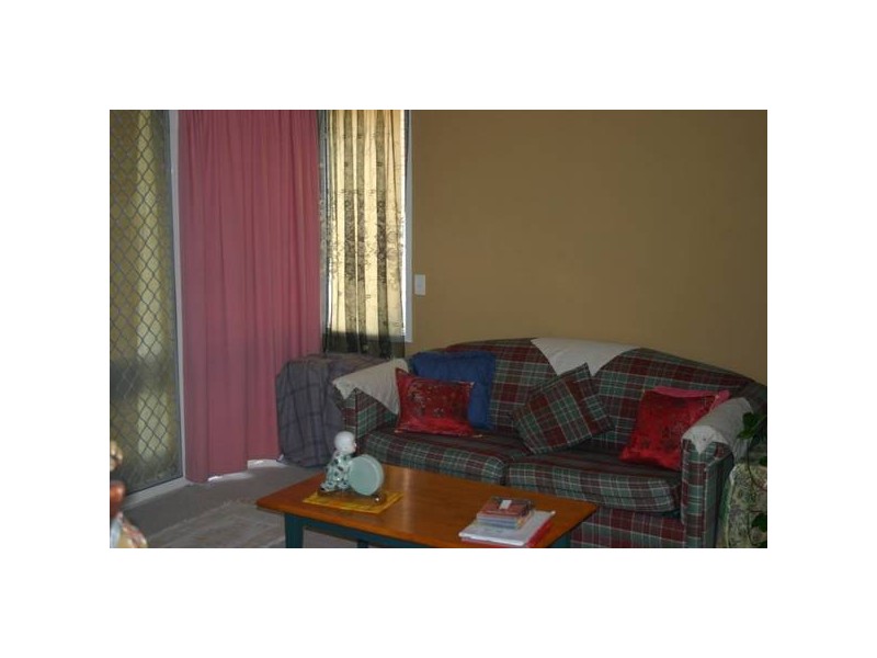 11 Airdsley Ln, Bradbury NSW 2560