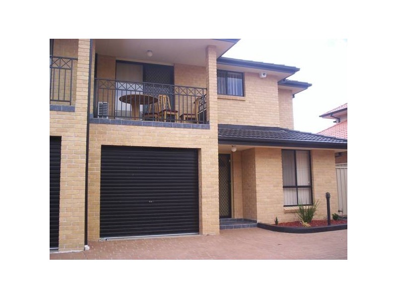 5/30-32 Allman St, Campbelltown NSW 2560