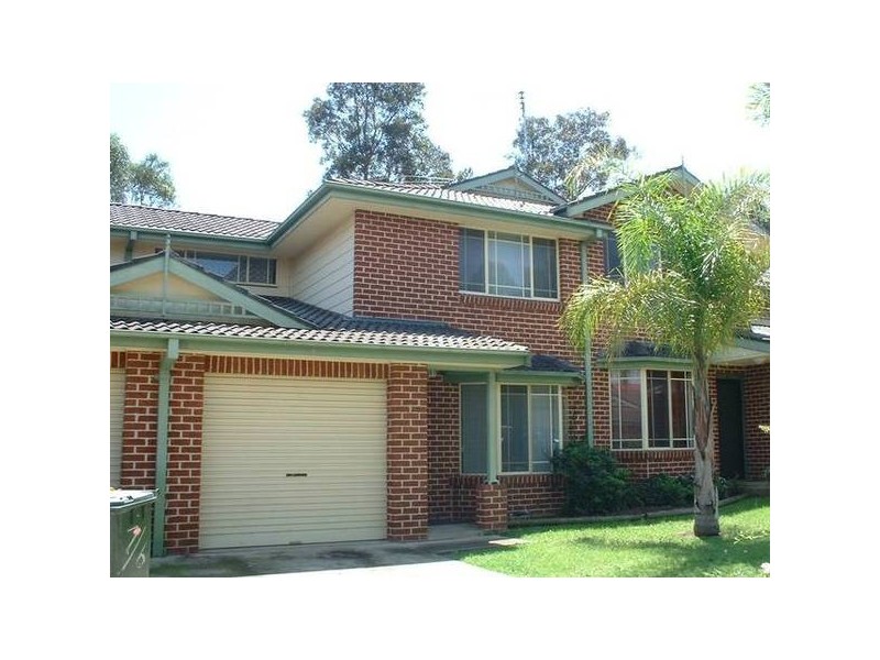 7/6 Wickfield Cct, Ambarvale NSW 2560