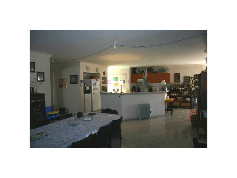61 Englorie Park Dr, Glen Alpine NSW 2560