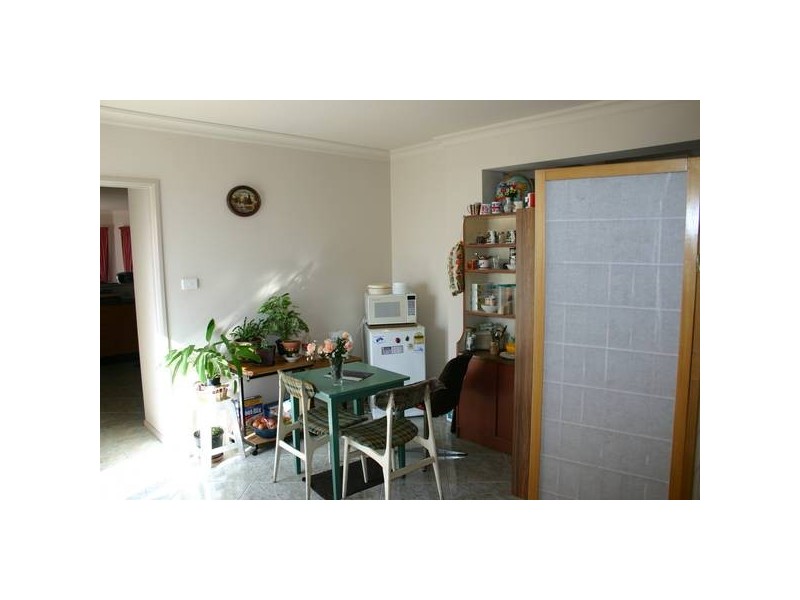 61 Englorie Park Dr, Glen Alpine NSW 2560