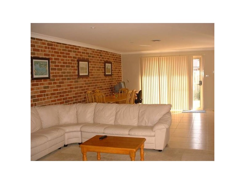 31B Kellerman Dr, St Helens Park NSW 2560