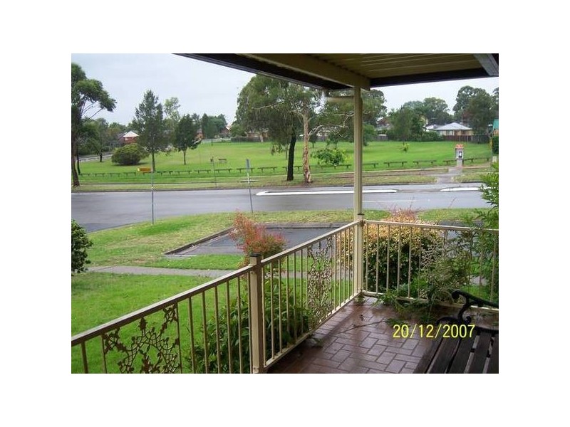 1 Nambucca Pl, Ruse NSW 2560