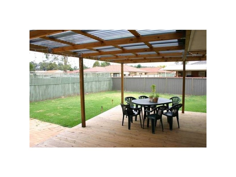 9 Fortinbras Close, Rosemeadow NSW 2560