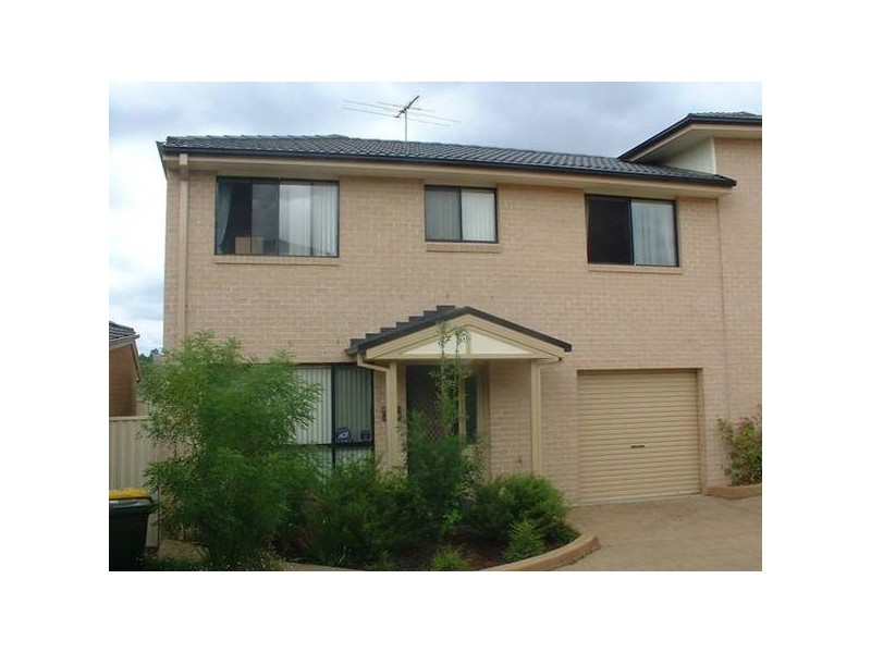 2/10-12 Fairweather Pl, Eagle Vale NSW 2558