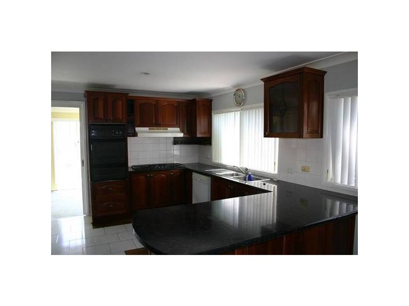 4 Amazon Place, Kearns NSW 2558