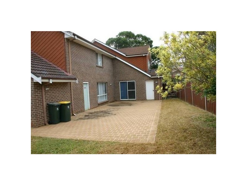 4 Amazon Place, Kearns NSW 2558