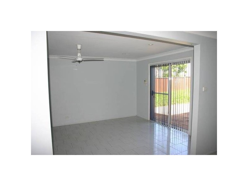 4 Amazon Place, Kearns NSW 2558