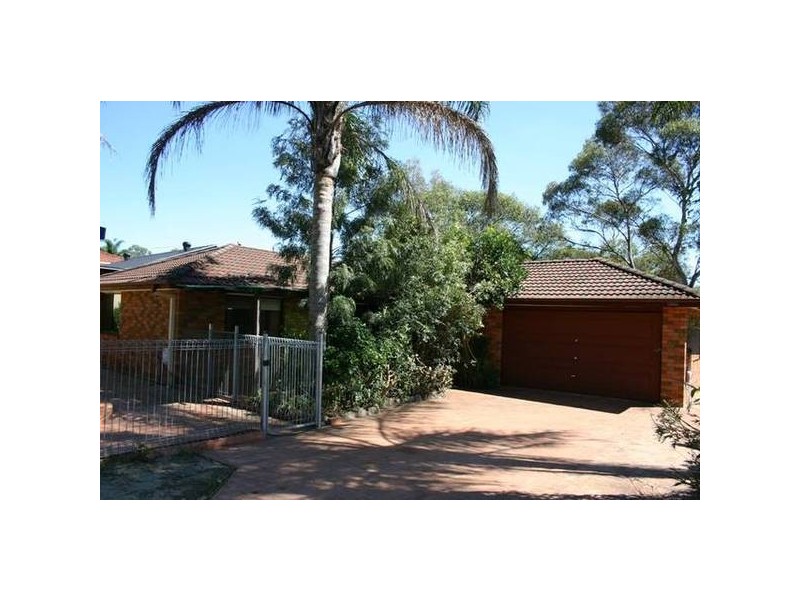 5 Peridot Close, Eagle Vale NSW 2558
