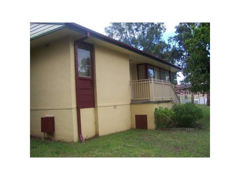 6 Creigan Rd, Bradbury NSW 2560