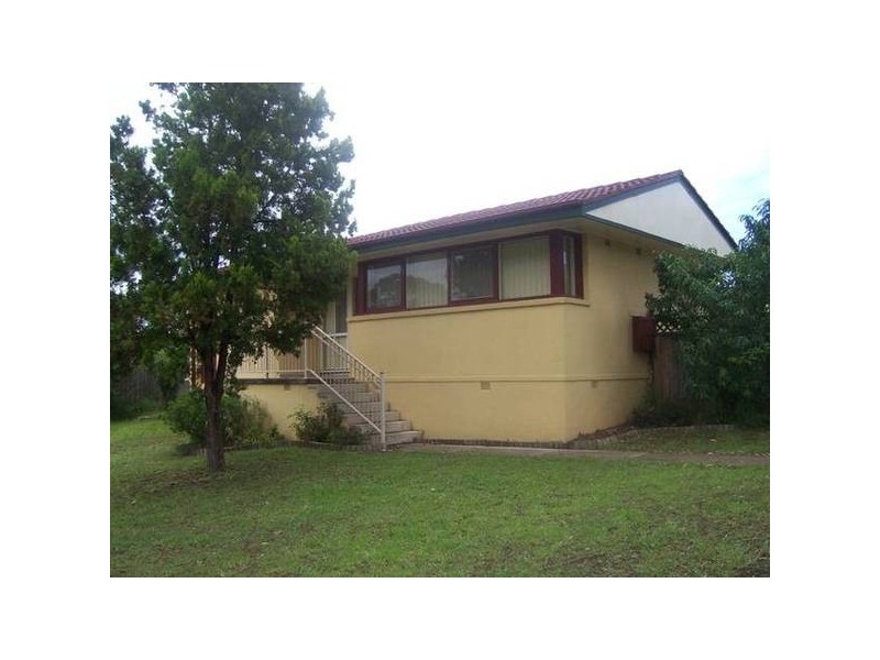 6 Creigan Rd, Bradbury NSW 2560