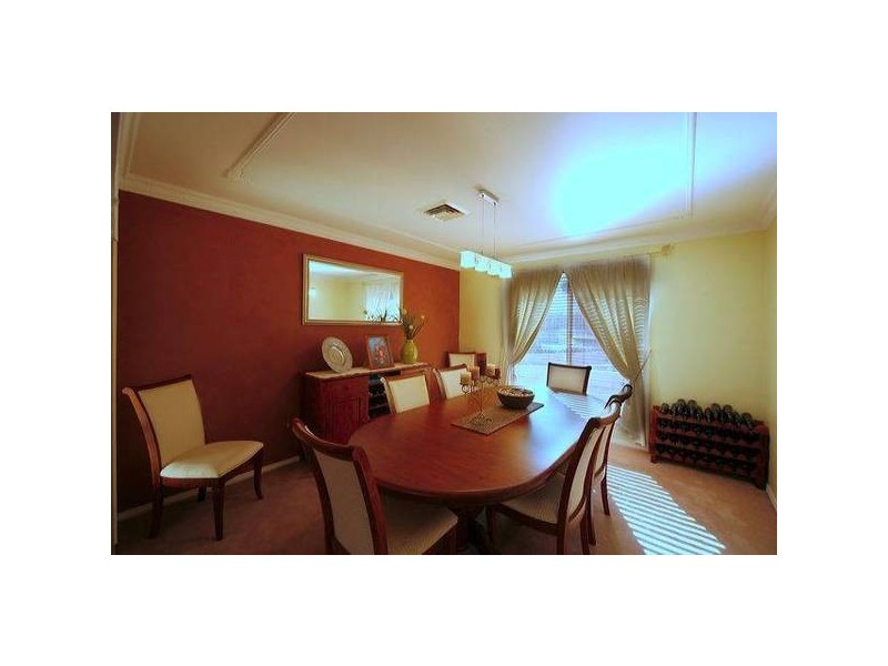 3 Lyndhurst Place, Glen Alpine NSW 2560