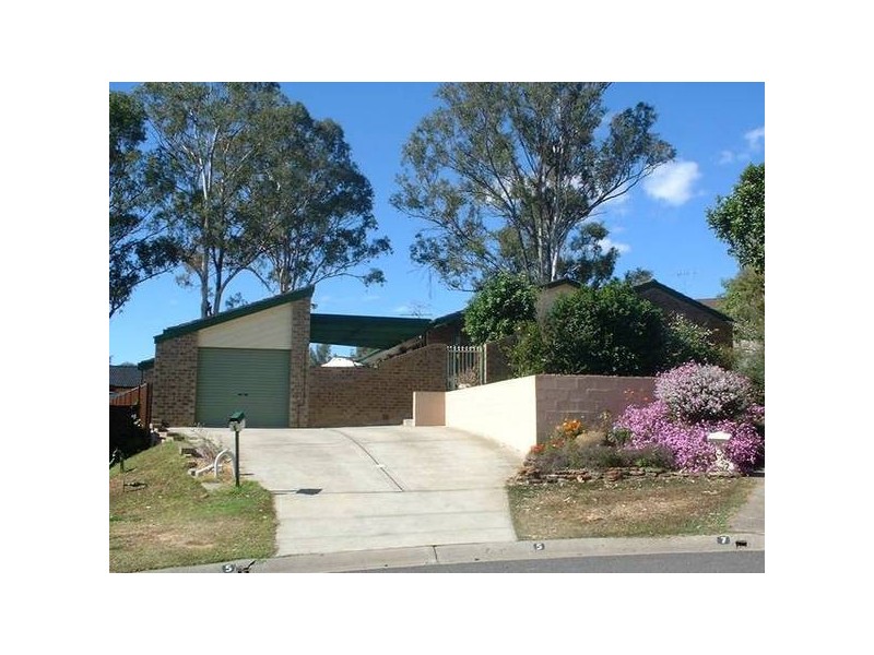 5 Claudius St, Rosemeadow NSW 2560