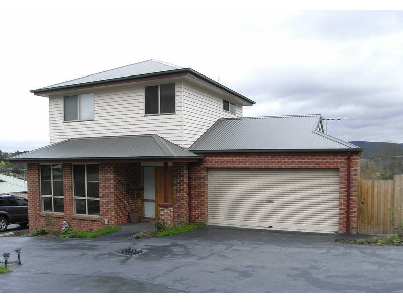 2/99 Maroondah Hwy, Healesville VIC 3777