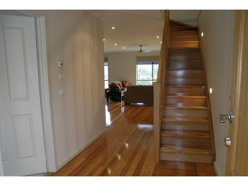 2/99 Maroondah Hwy, Healesville VIC 3777