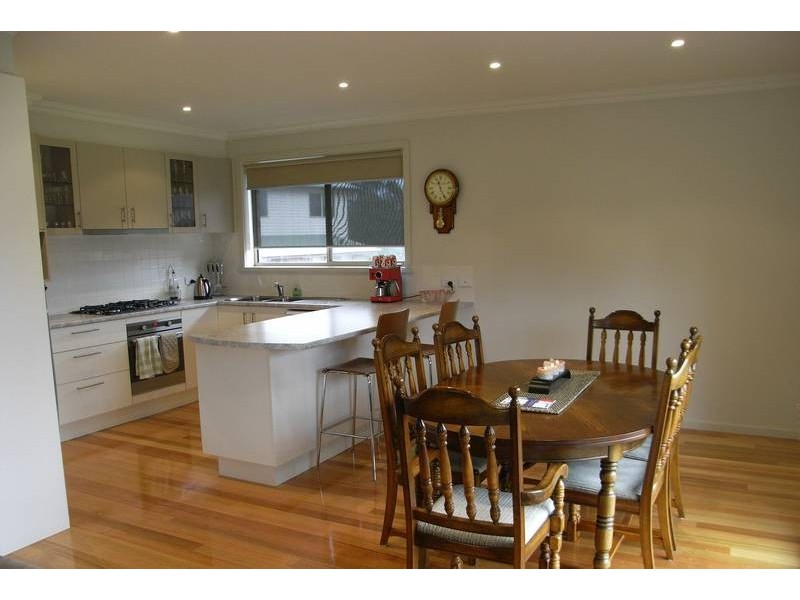 2/99 Maroondah Hwy, Healesville VIC 3777