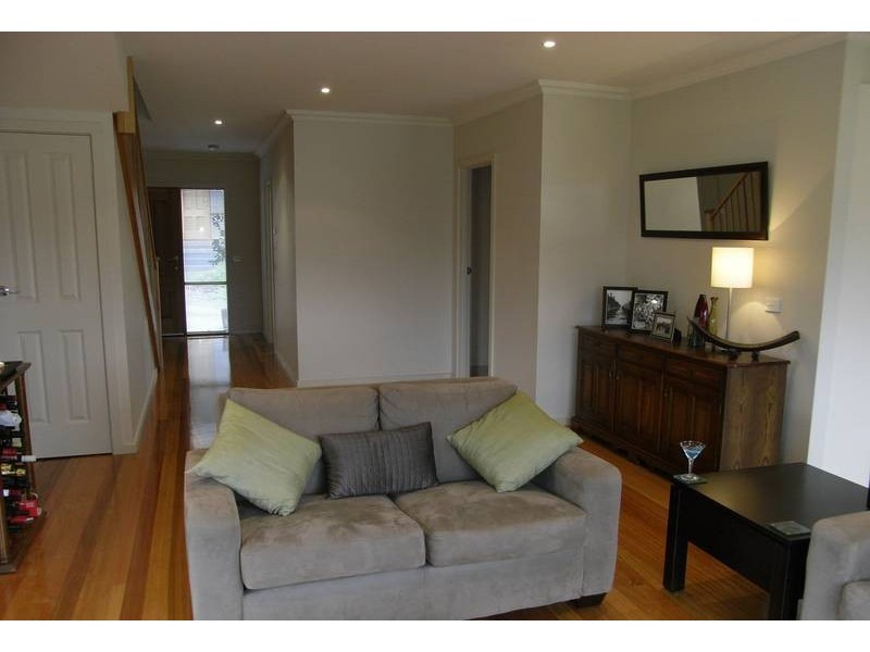 2/99 Maroondah Hwy, Healesville VIC 3777