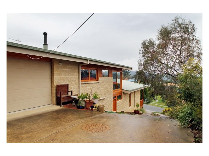 19 Currawong Road, Healesville VIC 3777