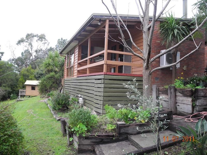 4 Hazel Crescent, Healesville VIC 3777