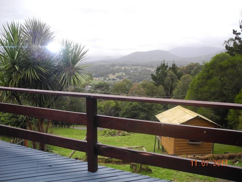 4 Hazel Crescent, Healesville VIC 3777