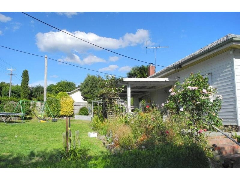 4 Old Fernshaw Road, Healesville VIC 3777