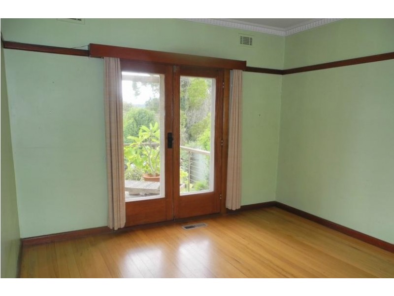 11 Crowley Road, Healesville VIC 3777