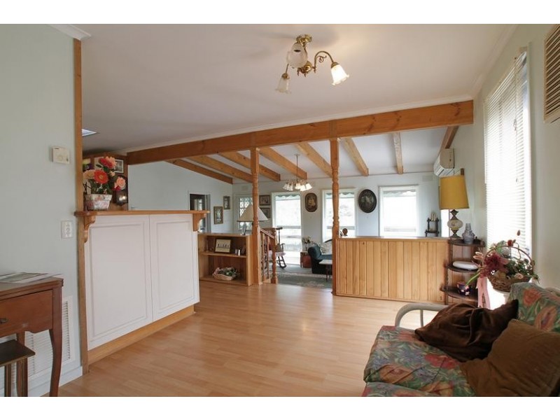 6 Campbell Road, Healesville VIC 3777