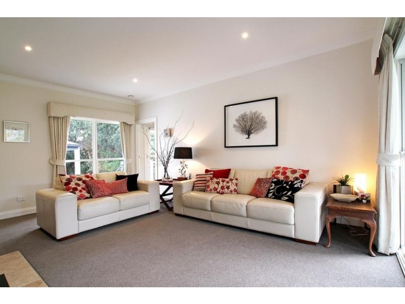 2 St Leonards Road, Healesville VIC 3777