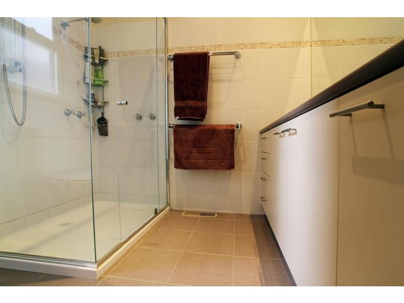 2 St Leonards Road, Healesville VIC 3777