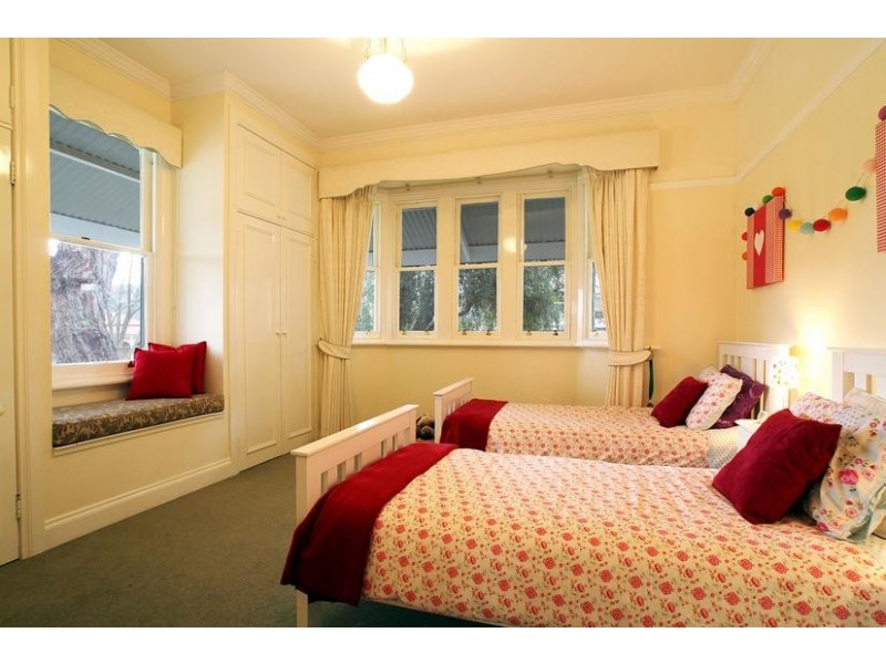 2 St Leonards Road, Healesville VIC 3777