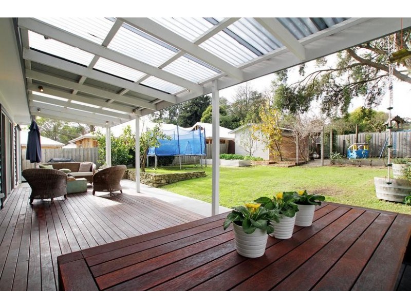 2 St Leonards Road, Healesville VIC 3777