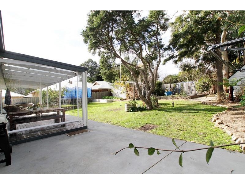 2 St Leonards Road, Healesville VIC 3777